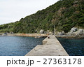 福江島の糸串鼻灯台手前にあ福江島の糸串鼻灯台手前にある小さな波止場る小さな波止場、長崎県五島市、日本 27363178