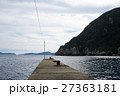福江島の糸串鼻灯台手前にあ福江島の糸串鼻灯台手前にある小さな波止場る小さな波止場、長崎県五島市、日本 27363181