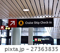 空港クルーズ船チェックインカウンターのサインボード 27363835