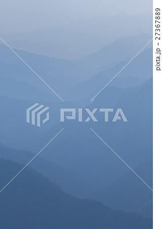 続く山並み 続く山並み 27367889