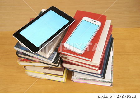 タブレットで読書 タブレットで読書 27379523