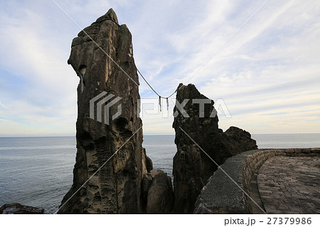 高知県室戸市　鹿岡の夫婦岩 27379986