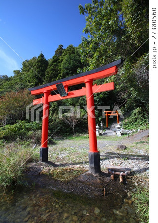 「日本遺産」琵琶湖、沖島・厳島神社の赤鳥居 27380560