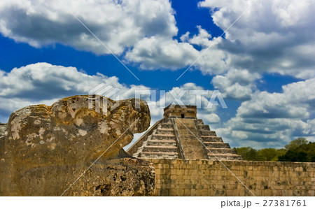 蛇の彫像とエルカスティージョ 27381761