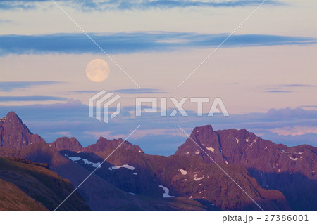 Moon over mountains 27386001