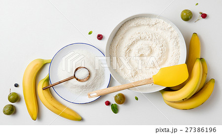 ingredients for the banana cake ingredients for the banana cake 27386196