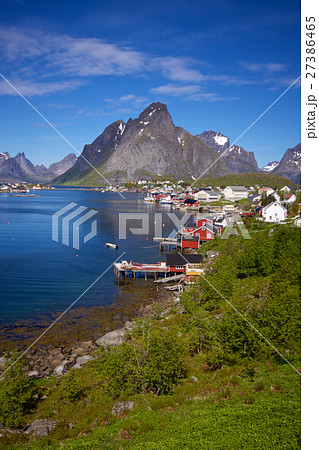 Picturesque town of Reine Picturesque town of Reine 27386465