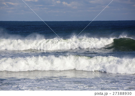 海の白波 27388930