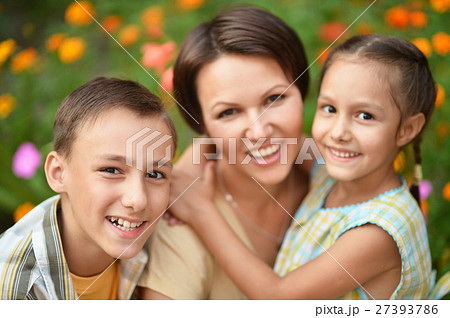 mother with her kids 27393786