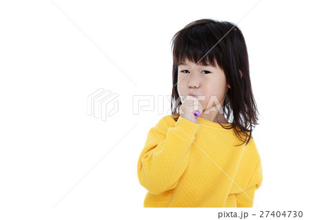 Closeup cute asian girl with a toothbrush in hand 27404730