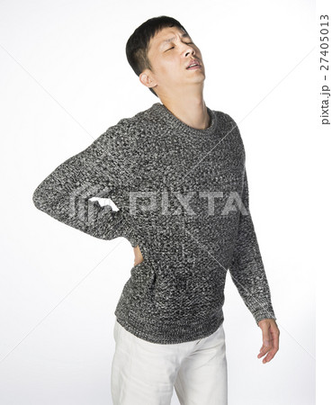Back pain asian man Back pain asian man 27405013