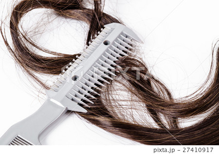 Comb slice hair with blade and hairs. 27410917