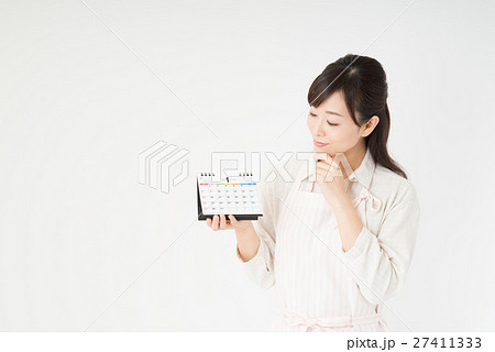 カレンダーを持つ女性 カレンダーを持つ女性 27411333