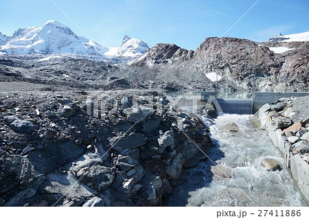スイス氷河の融水　ブライトホルンとクラインマッターホルン 27411886