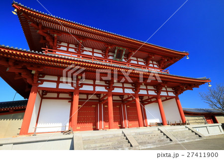 冬晴れの平城京址・朱雀門 冬晴れの平城京址・朱雀門 27411900