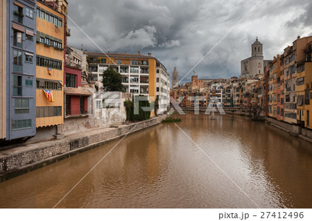 City of Girona 27412496