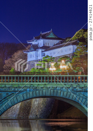 皇居のライトアップ（伏見櫓） 27414621