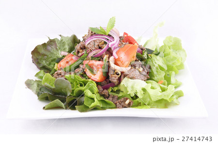 Thai beef salad, grill beef with salad. 27414743