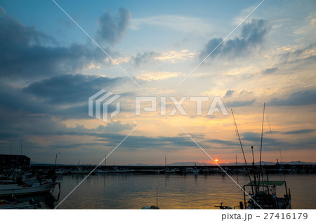 淀江港の夕陽 27416179