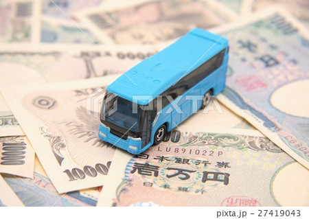 バスとお金 27419043