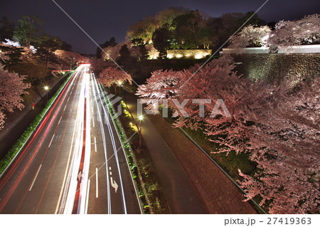 金沢城公園の夜桜 27419363