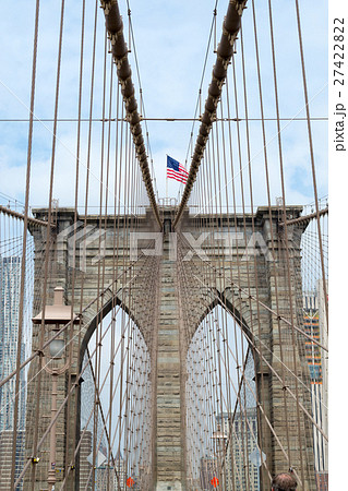 Crossing the Brooklyn bridge 27422822