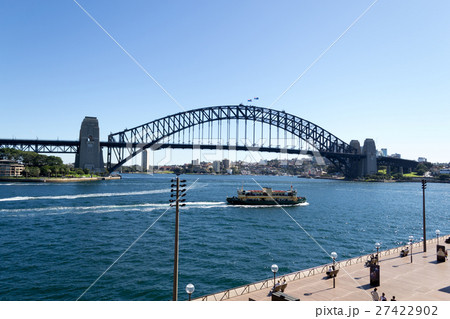 Iconic Sydney Harbour bridge Iconic Sydney Harbour bridge 27422902