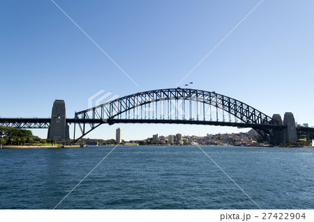Iconic Sydney Harbour bridge Iconic Sydney Harbour bridge 27422904