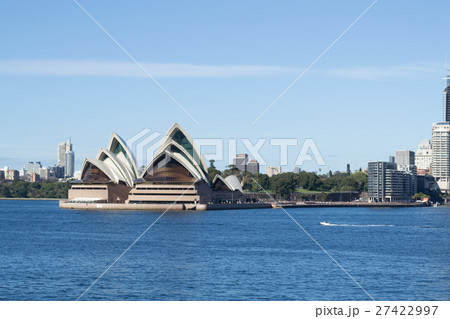 Opera house from the others of the harbour Opera house from the others of the harbour 27422997