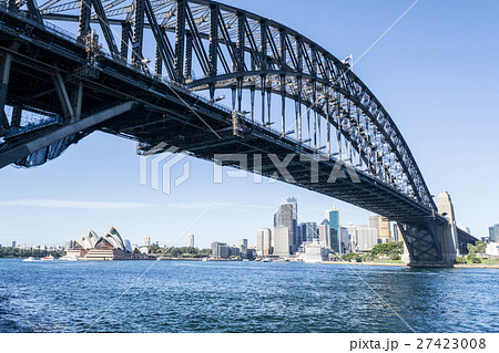 Iconic Sydney Harbour bridge Iconic Sydney Harbour bridge 27423008