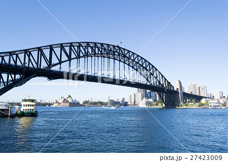 Iconic Sydney Harbour bridge Iconic Sydney Harbour bridge 27423009