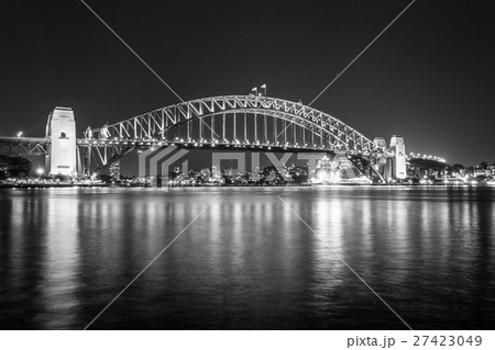 Iconic Sydney Harbour bridge 27423049