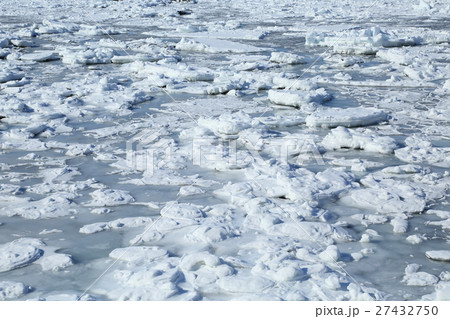 知床半島 流氷 冬景色 知床半島 流氷 冬景色 27432750