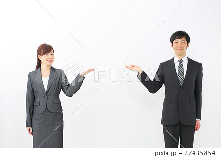 案内 ミドル女性 案内 ミドル女性 27435854