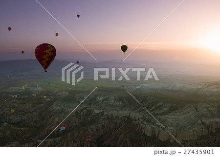air balloon in Cappadocia, Turkey air balloon in Cappadocia, Turkey 27435901