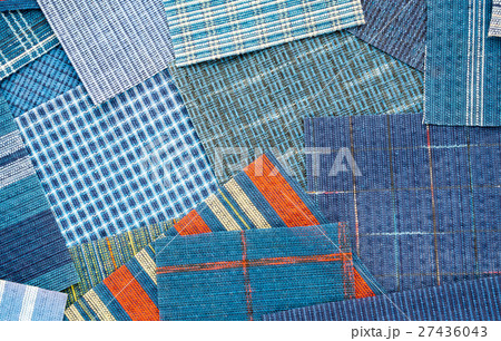 和柄　背景素材　生地　織物　藍染　端切れ　端布 27436043