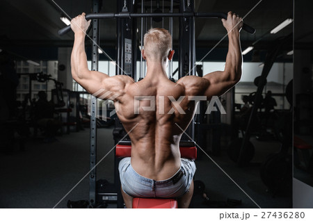 Strong and handsome athletic young man muscles abs Strong and handsome athletic young man muscles abs 27436280