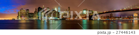 Night view of the Brooklyn Bridge in New York City Night view of the Brooklyn Bridge in New York City 27446143