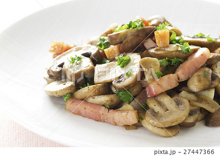 マッシュルームとベーコンのにんにく炒め9 27447366