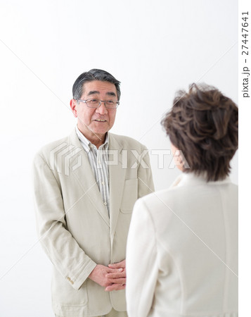 中高年・男女 27447641