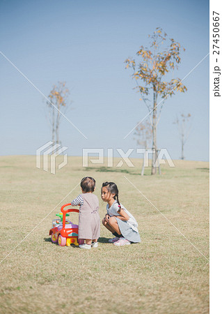 1 year old　&　6 years old 27450667