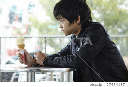 遊園地　デート 27454137