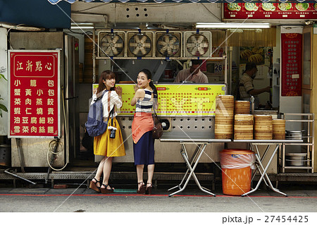 台湾女子旅 グルメの写真素材