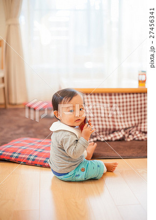 1 year old 27456341