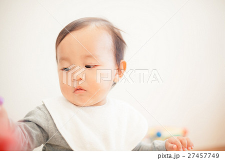 1 year old 27457749