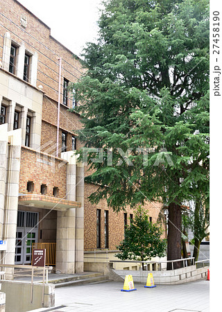 京都大学吉田キャンパス 法経済学部本館 27458190