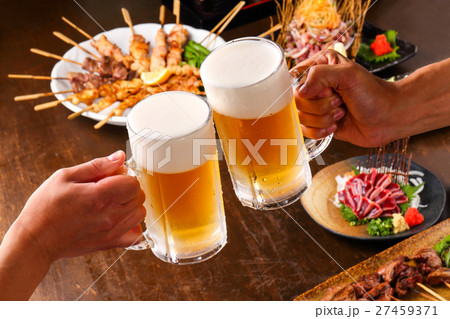 焼鳥とビール 27459371