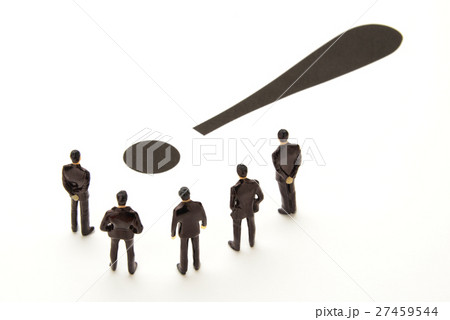 ピンチに陥ったビジネスチーム ピンチに陥ったビジネスチーム 27459544