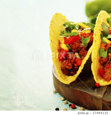 Mexican nachos chips and tacos 27464135