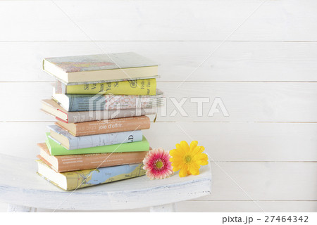 読書　本　書籍　花 27464342